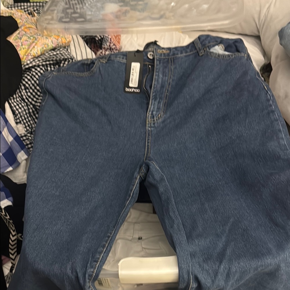 Boohoo Relaxed Blue Denim Jeans